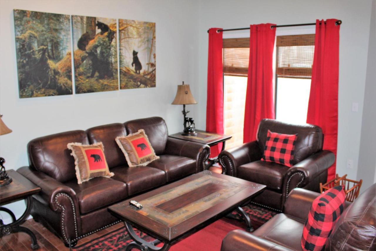 Spacious Downtown Condo Walking Distance To Downtown Gatlinburg Sleeps 6 Guests Dış mekan fotoğraf