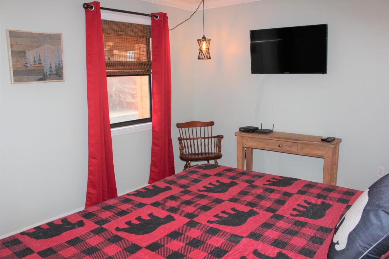 Spacious Downtown Condo Walking Distance To Downtown Gatlinburg Sleeps 6 Guests Dış mekan fotoğraf