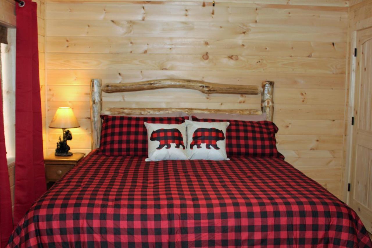 Spacious Downtown Condo Walking Distance To Downtown Gatlinburg Sleeps 6 Guests Dış mekan fotoğraf