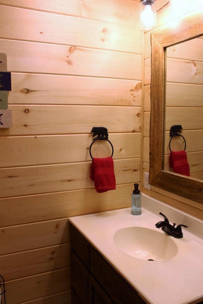 Spacious Downtown Condo Walking Distance To Downtown Gatlinburg Sleeps 6 Guests Dış mekan fotoğraf